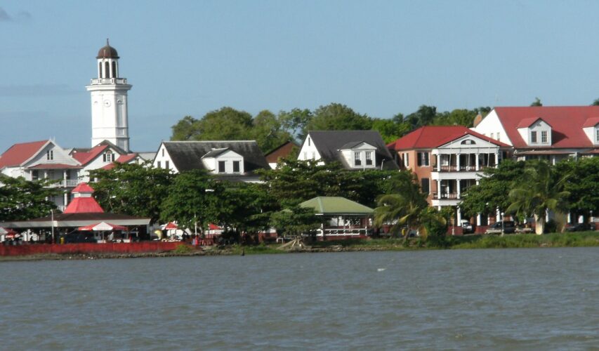 Suriname’s Olie Ontdekking en Latijns-Amerika’s Energiekeuzes