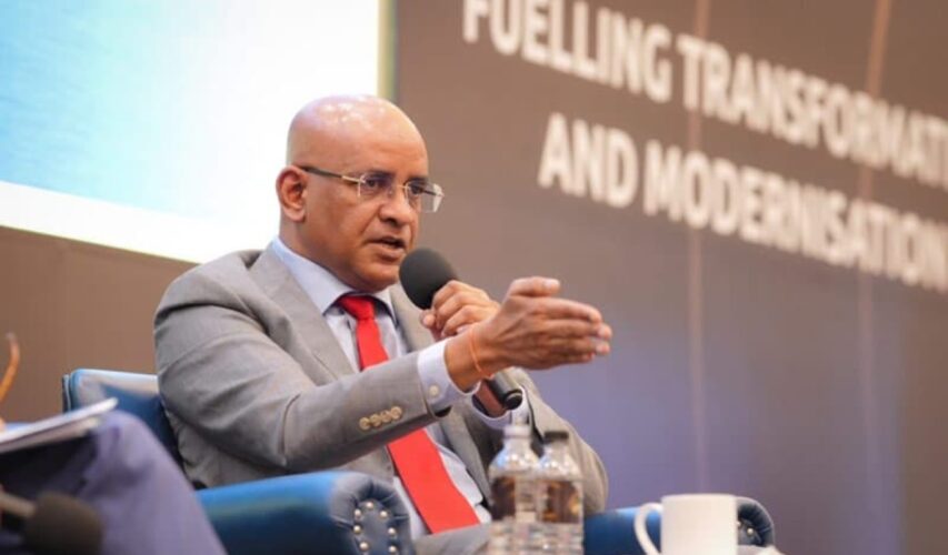 Regering Guyana niet geneigd CGX-licentie te verlengen – Jagdeo