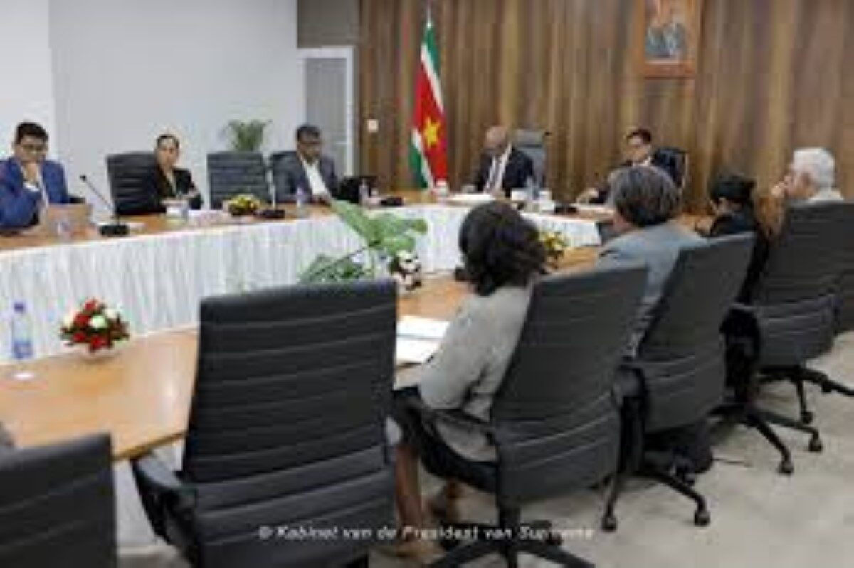 Suriname Zet Cruciale Stappen Richting CFATF-Compliance Met Nieuwe Wette