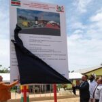 Tata Colin Plein in Coronie wordt een informatiecentrum voor toeristen