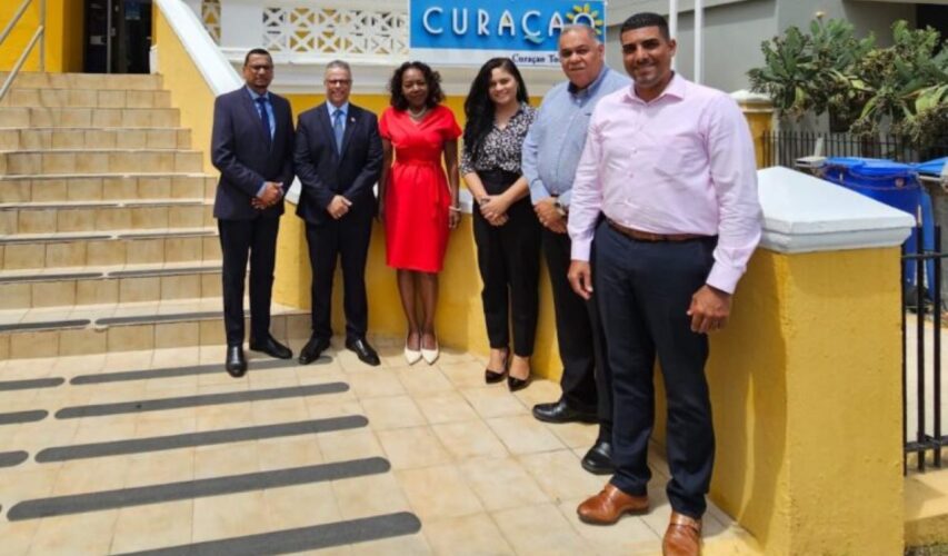 Curaçao moet zijn band met de regio herstellen