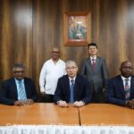 China Vergroot Invloed in Suriname via Schuldherschikking en Bauxietdeal