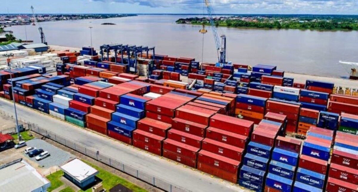 Surinaamse haven onder druk: Amerikaanse veiligheidsmaatregelen zetten export onder spanning