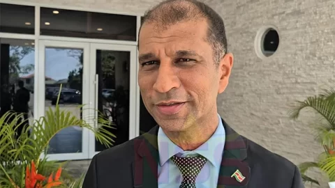 Suriname richt zich op olie-inkomsten รฉn internationale klimaatfinanciering tijdens COP30